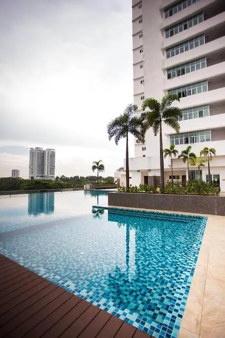New Skysuites Lovely 2 Bedroom 4-6Pax Johor Bahru Apartment