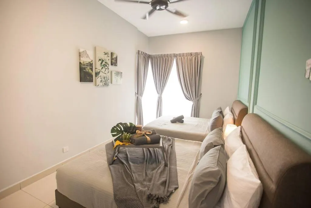 New Skysuites Lovely 2 Bedroom 4-6Pax Johor Bahru Apartment