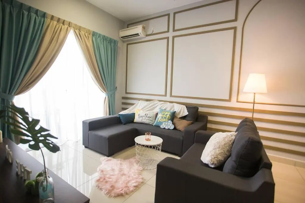 New Skysuites Lovely 2 Bedroom 4-6Pax Johor Bahru Apartment